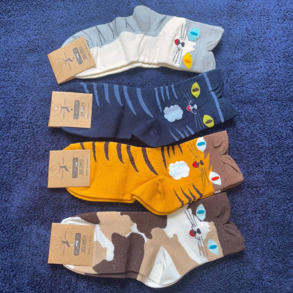 Women’s Casual Cotton Socks - Colorful Cute Cat Design